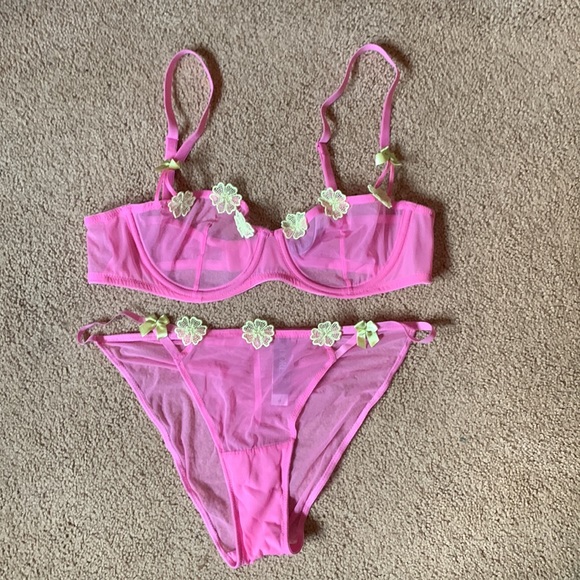 Pink lace Adore Me push up bra and underwear. With lights green floral trim. - Picture 5 of 6